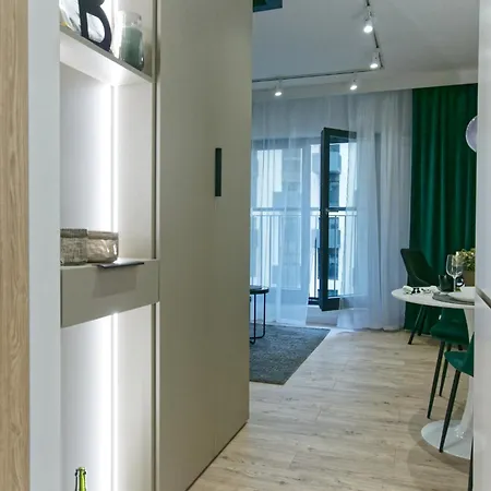 Oasis - Center - Free Parking - Self Check-in Apartmán